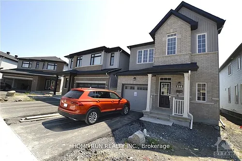 286 Turnbuckle Cres Photo 1