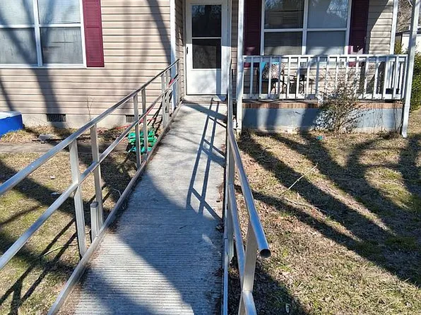 5027 Hickory Fork Rd, Gloucester, VA 23061