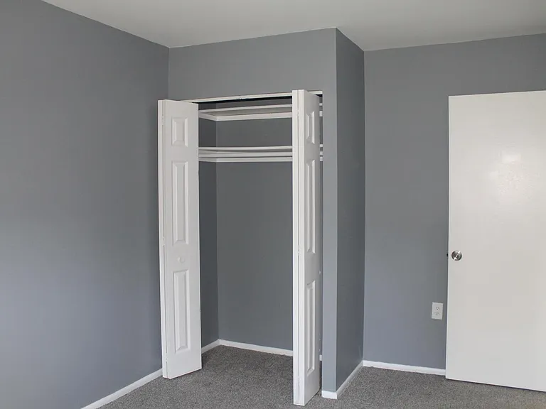 61 King Charles Cir — Photo 16
