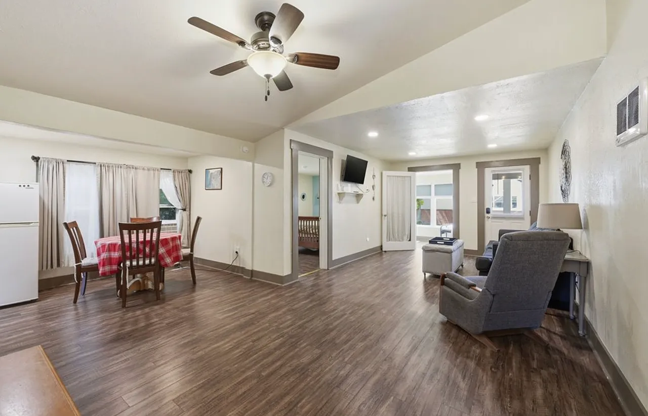 1 bed, $1,650 — Photo 4