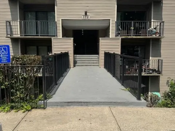 112 Duvall Ln APT 304, Gaithersburg, MD 20877