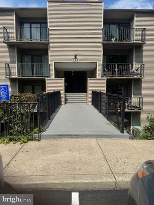 112 Duvall Ln APT 304, Gaithersburg, MD 20877