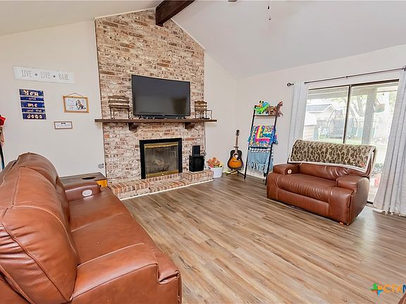 4th image of 227 Briarmeadow Ln