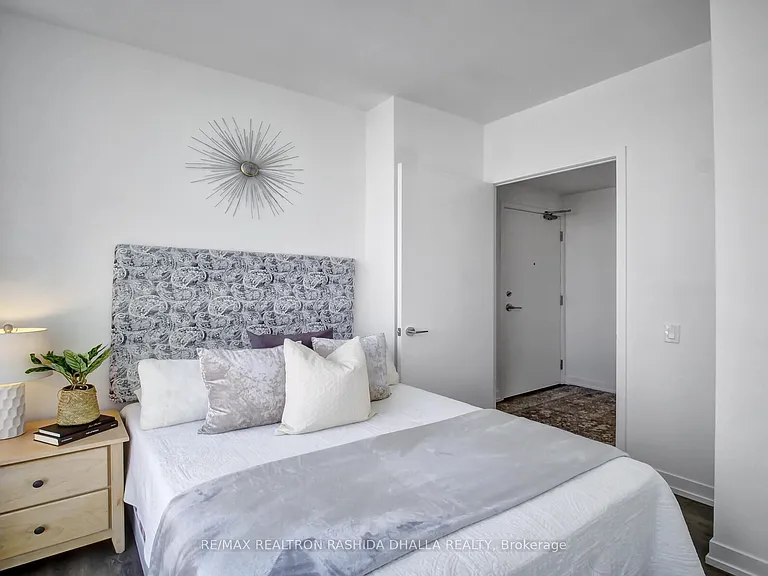 898 Portage Pkwy #1702 — Photo 18