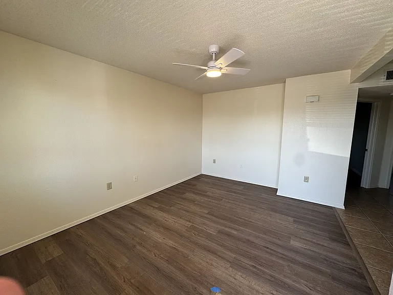 8715 Independence Dr #10 — Photo 2