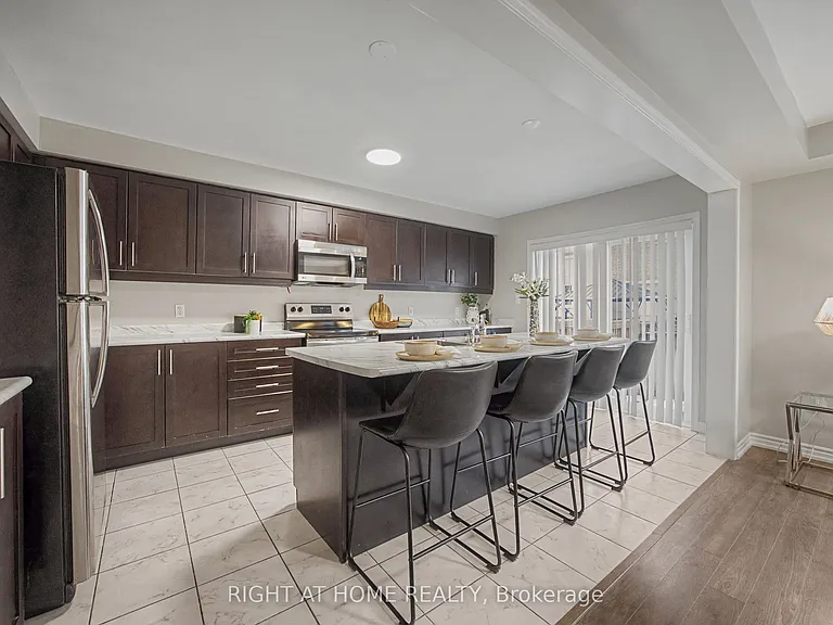 1235 Mulroney Hts — Photo 20