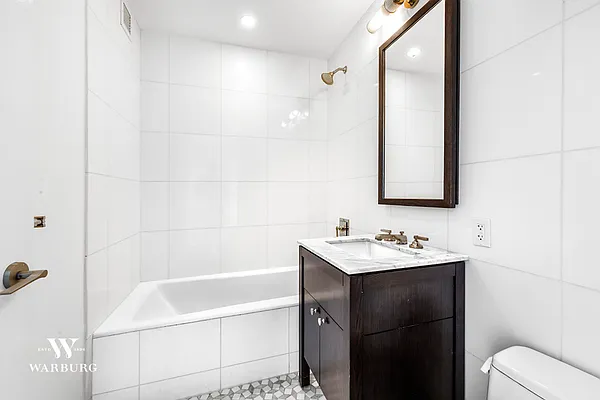 Rented by Warburg | media 20