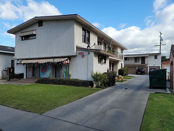 2nd image of 8932 San Luis Ave #D