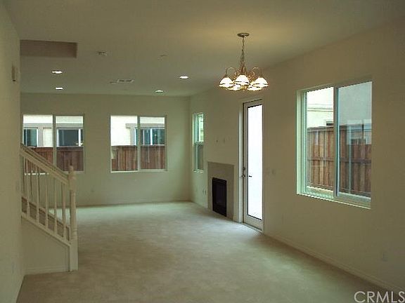 3rd image of 842 Christian Ct