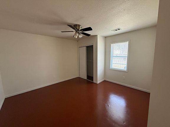 5th image of 1507 Aggie Rd APT 1