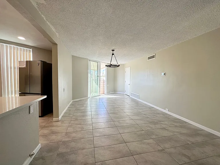 200 Camino Norte — Photo 6