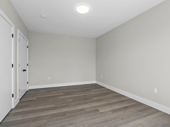 3rd image of 2021 Jones Rd #101