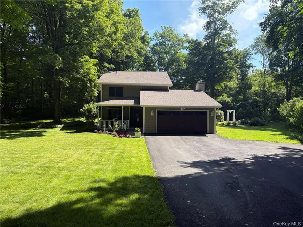 43 Nathan Hale Drive, Stormville, NY 12582