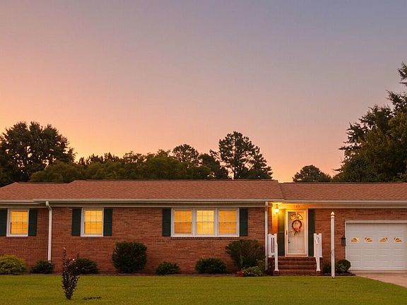 3rd image of 309 General Pettigrew Drive