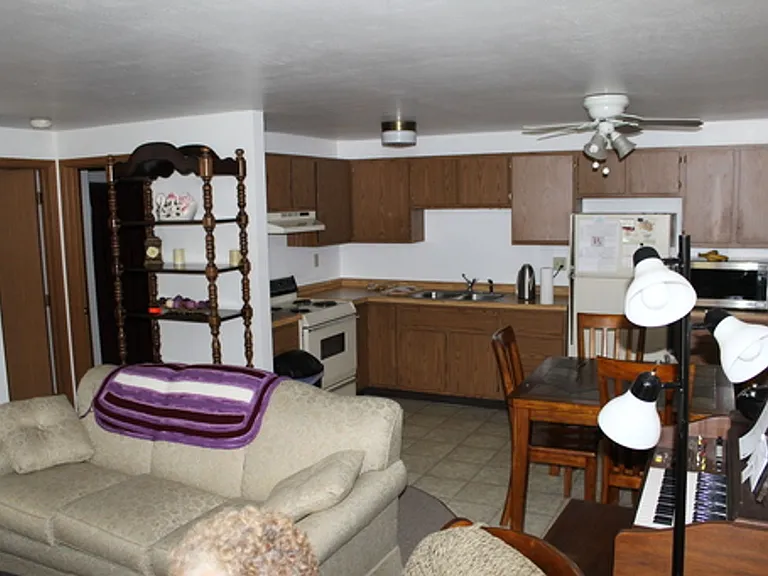 650 S Main St #103-107 — Photo 2