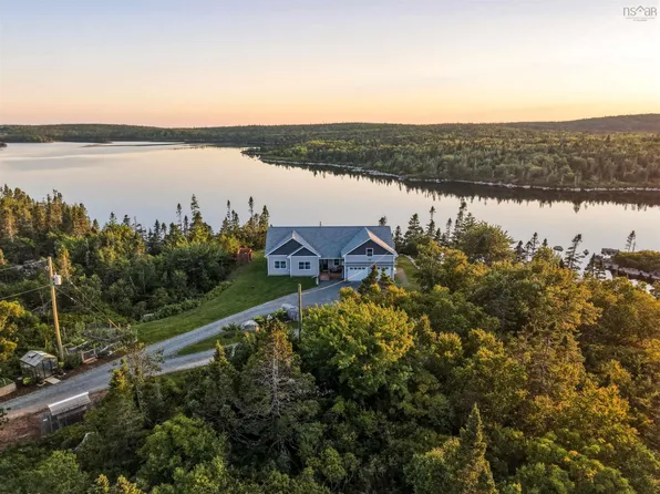 71 Troutwater Ter, Portuguese Cove, NS B3V 1N5