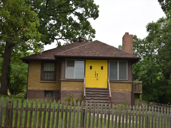 111 W 36th St, Joplin, MO 64804