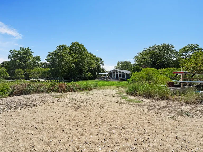 308 W Lake Dr — Photo 16