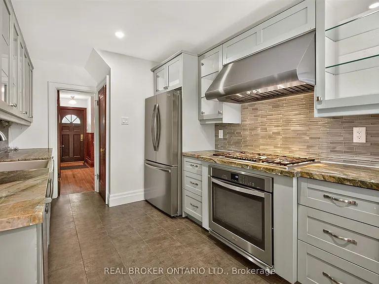 14 Mortimer Ave — Photo 12