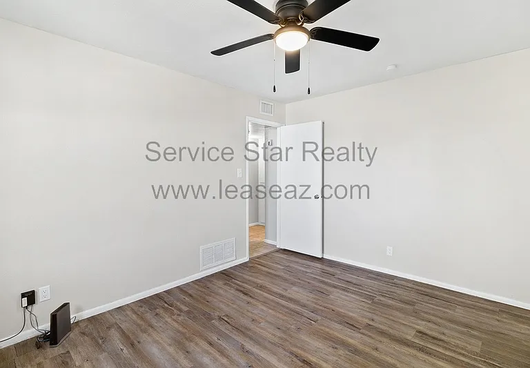 6916 E Windsor Ave — Photo 12