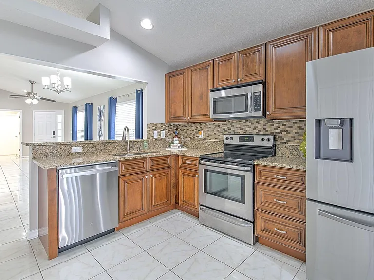 6043 Pointe Pleasant Blvd — Photo 3