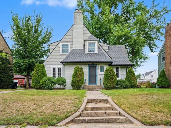1435 E Lasalle Ave, South Bend, IN 46617