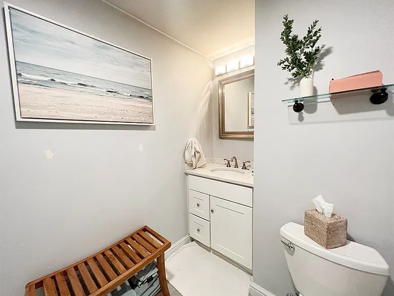 214 E Eagle St #6 — Photo 22