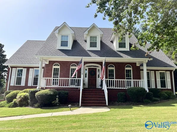 122 Spinnaker Cir, Madison, AL 35758