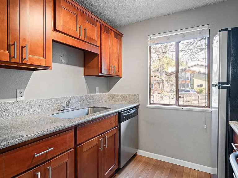 2730-2734 SE Alder St #2732 — Photo 11