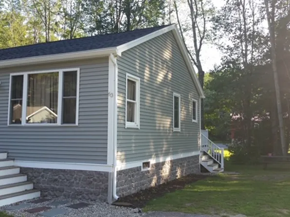 63 Summit St, Old Orchard Beach, ME 04064