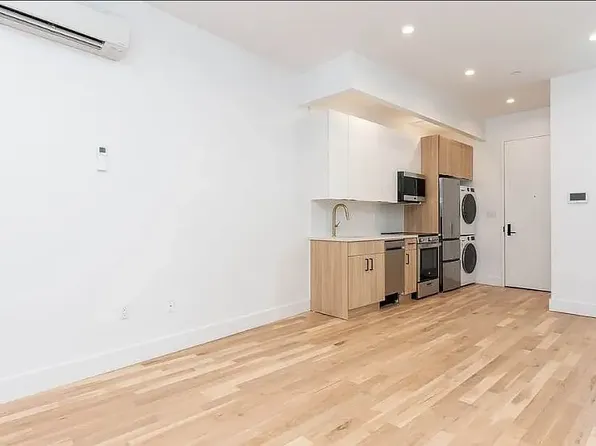 159 Meserole St #4BB, Brooklyn, NY 11206
