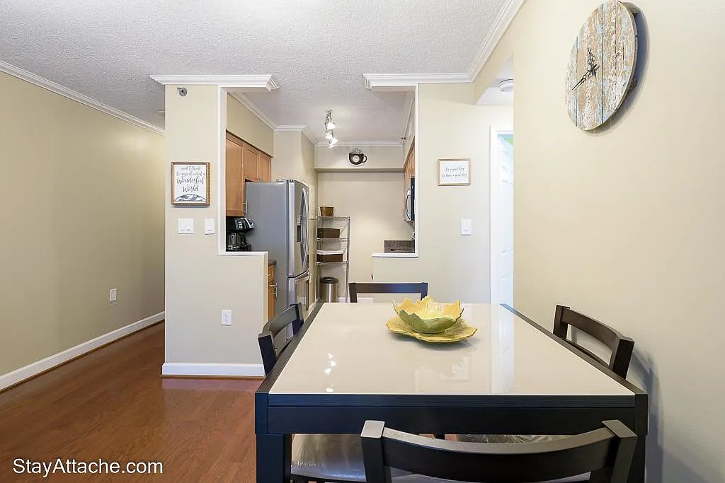 1 bed, 626 sqft, $4,020 — Photo 4