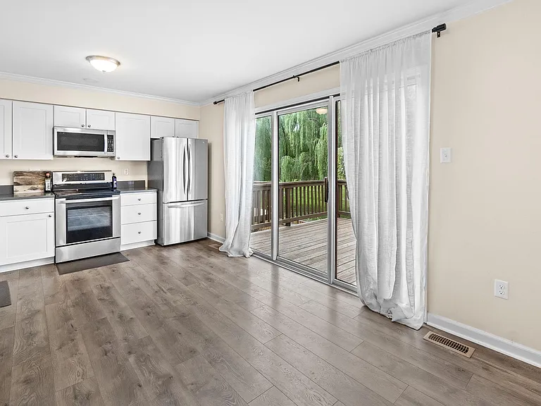 7121 Bradshaw Ct E — Photo 11
