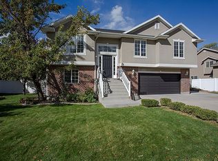 2077 N 725 W, Centerville, UT 84014