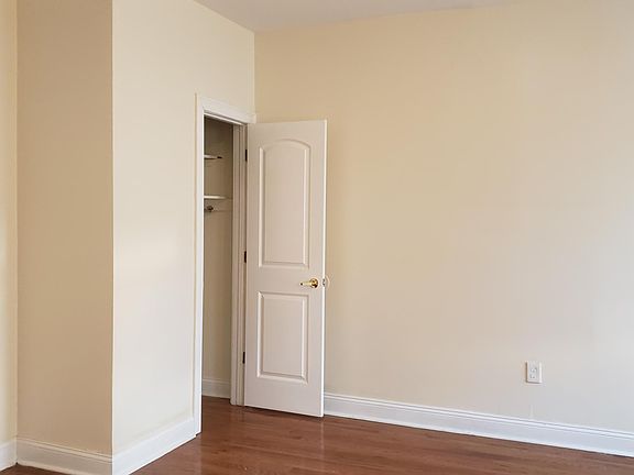 5th image of 18 Gifford Ave
