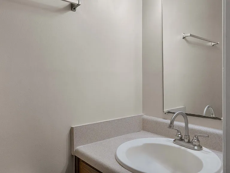 715 Cool Brook Ct — Photo 12