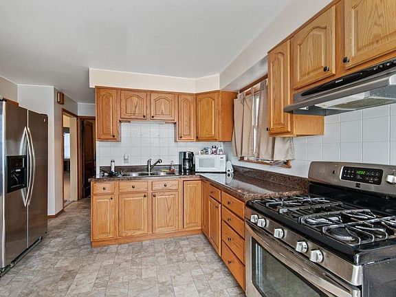 4th image of 5300 W Carmen Ave #1