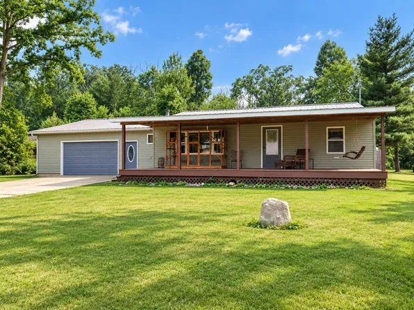 155 Oak Grove Rd, Harrison, MI 48625