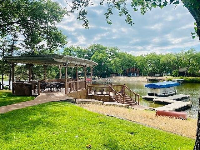 1st image of 22 Willowbend