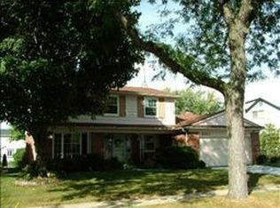 3271 Bluett Dr, Ann Arbor, MI 48105