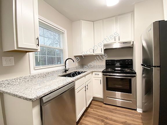 2nd image of 412 Hagood St #3-C