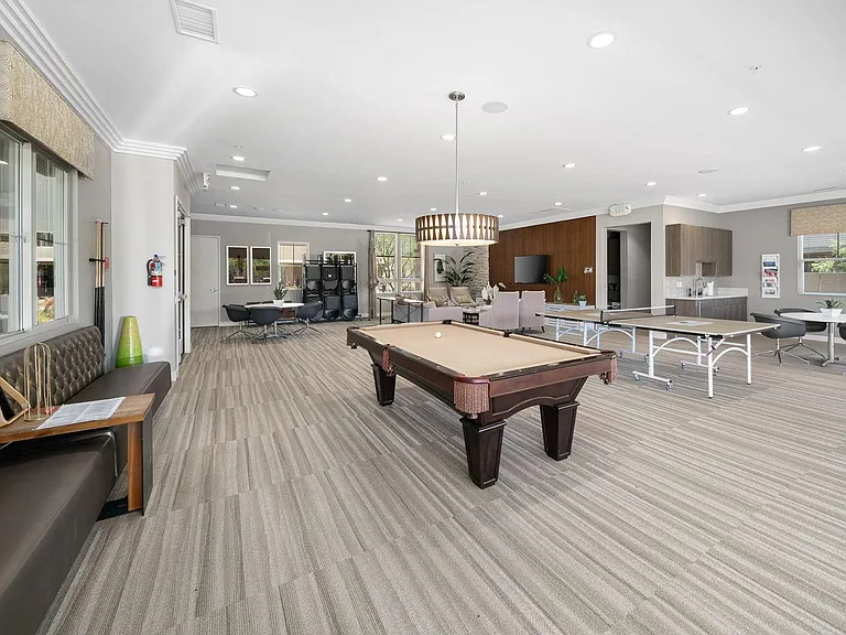 502 Retreat Cir — Photo 42