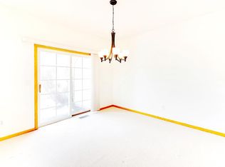 1968 Bluestem Ln, Saint Paul, MN 55126