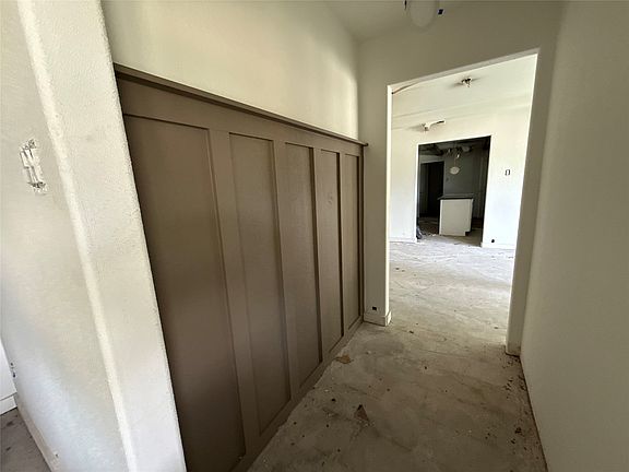 5th image of 1013 Rockmoor Dr