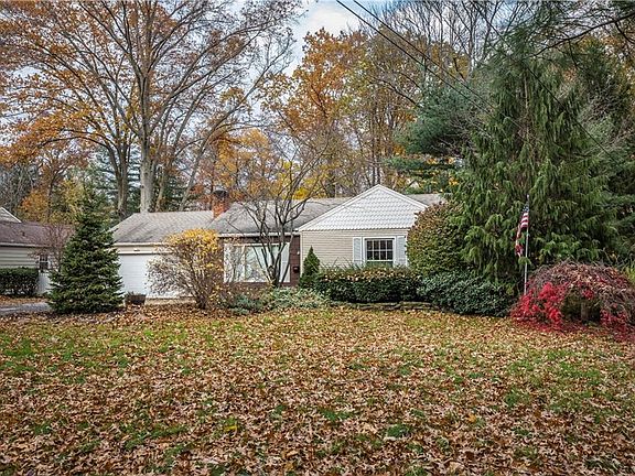 3rd image of 5991 Louis Dr