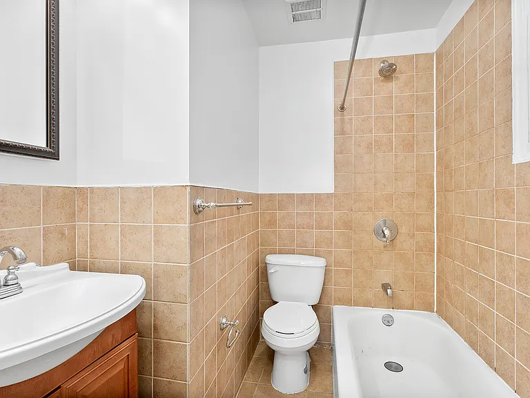 32 Reeve Pl #3 — Photo 5