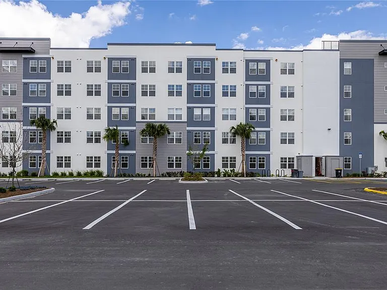 Millenia Park Blvd — Photo 24