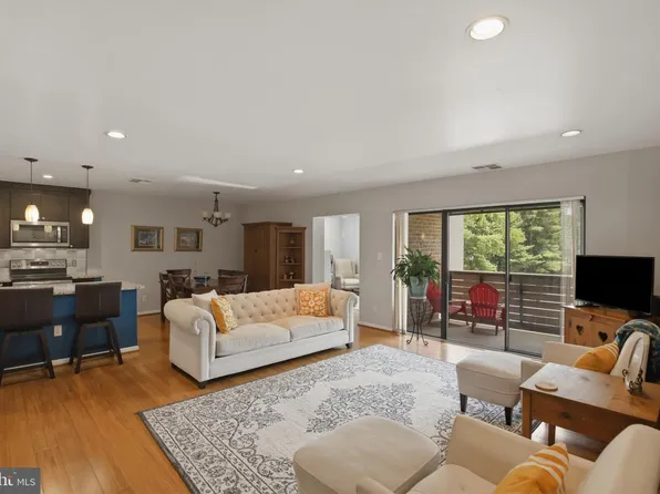 4 Candlemaker Ct APT 205, Baltimore, MD 21208