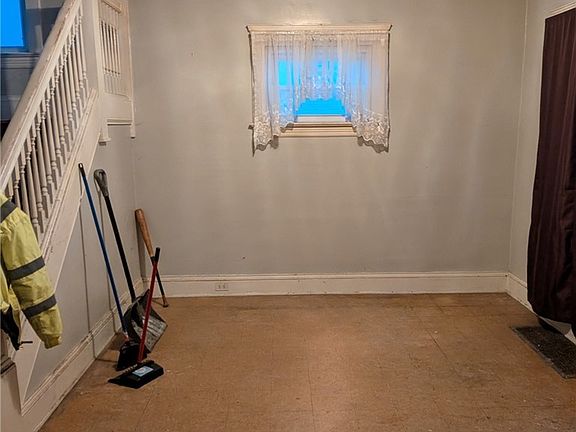 4th image of 2672 E 115th St