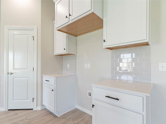 5th image of 9217 Poppey Pl